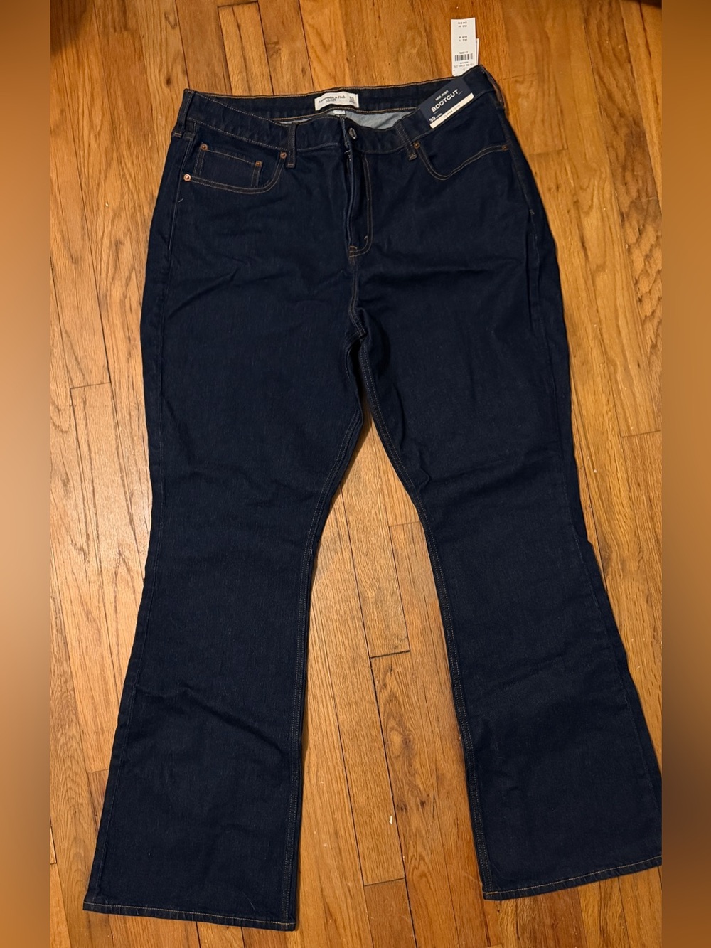 Abercrombie & Fitch Curve Love Women’s Bootcut Jeans 33 Long NWT